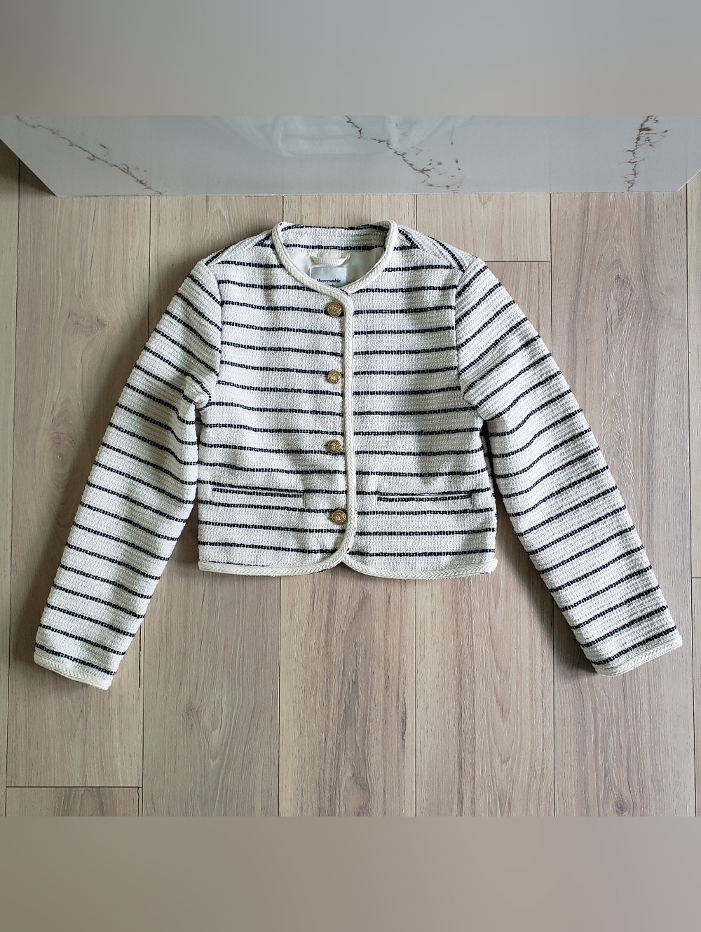 Abercrombie & Fitch Cream and‎ Black Striped Cropped Blazer